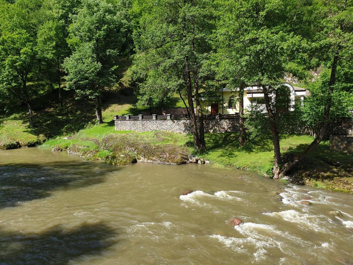 Семеен Хотел Федора Ribarica Exterior photo